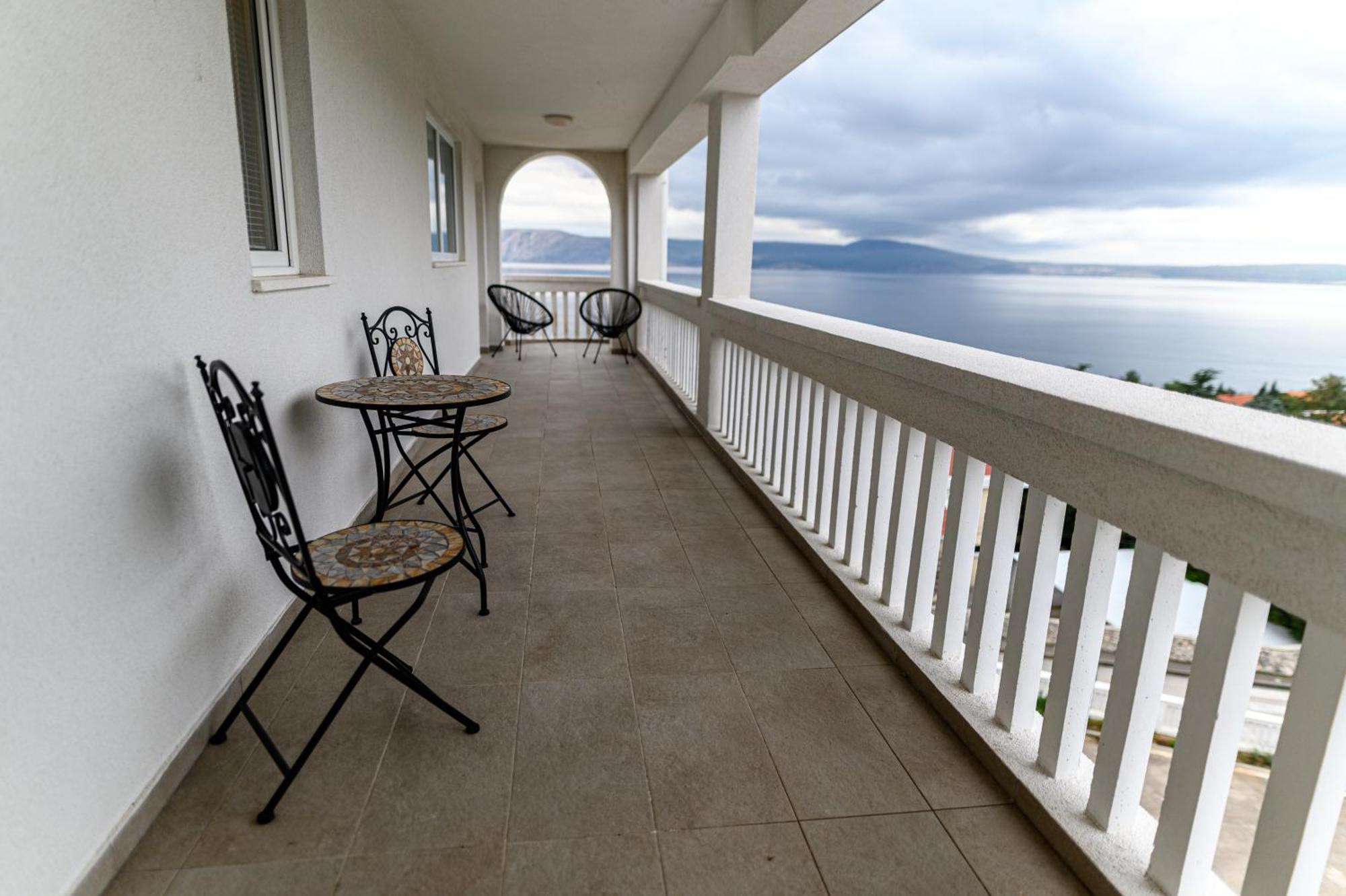 Villa Bellevue Novi Vinodolski Exteriör bild
